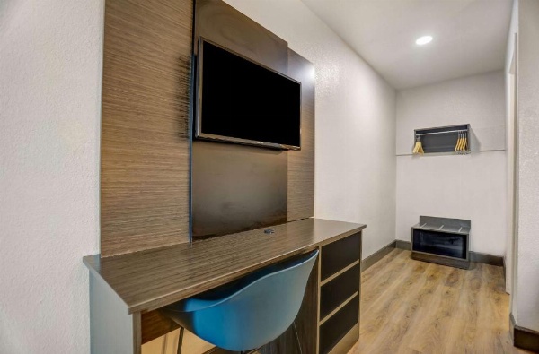 Motel 6-San Bernardino, CA - South image 19