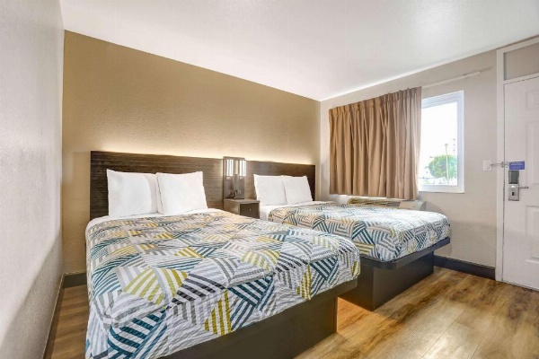 Motel 6-San Bernardino, CA - South image 8